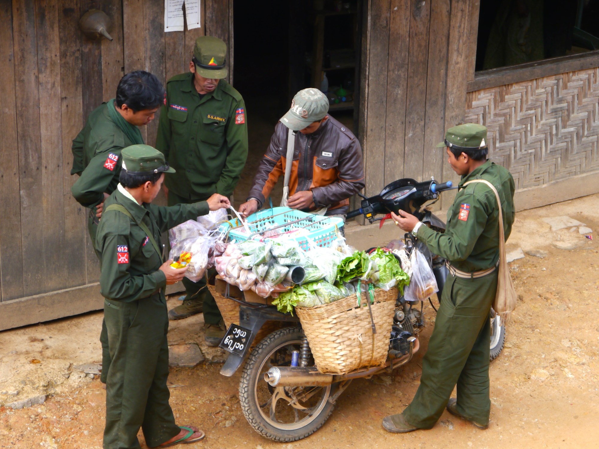 alex king burma myanmar shan state travel traveling travelling southeast asia south east backpacking adventure story rebel army haggle