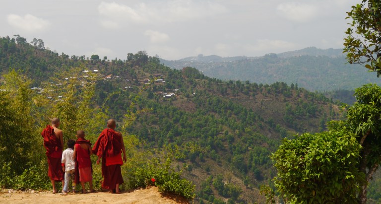 alex king burma myanmar shan state travel traveling travelling southeast asia south east backpacking adventure story rebel army haggle